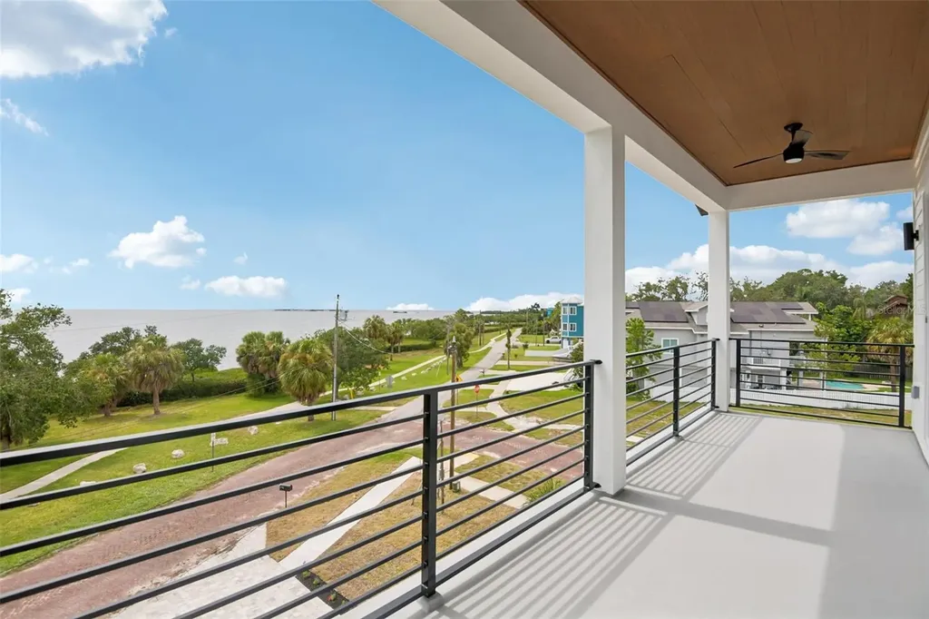96 Shore Drive Tarpon Springs FL 34689