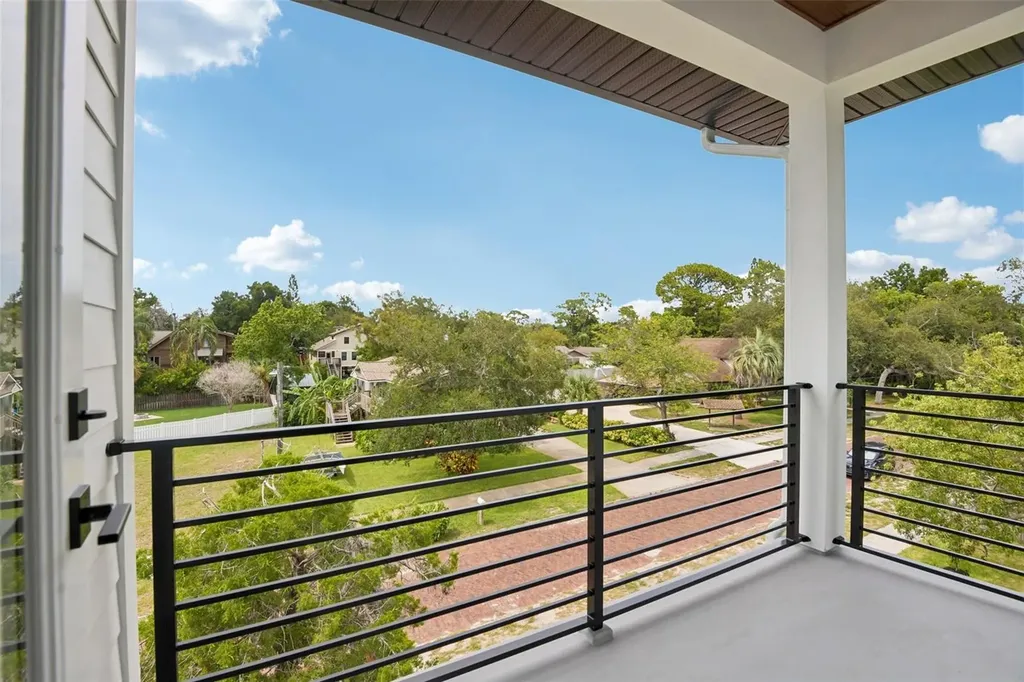 96 Shore Drive Tarpon Springs FL 34689