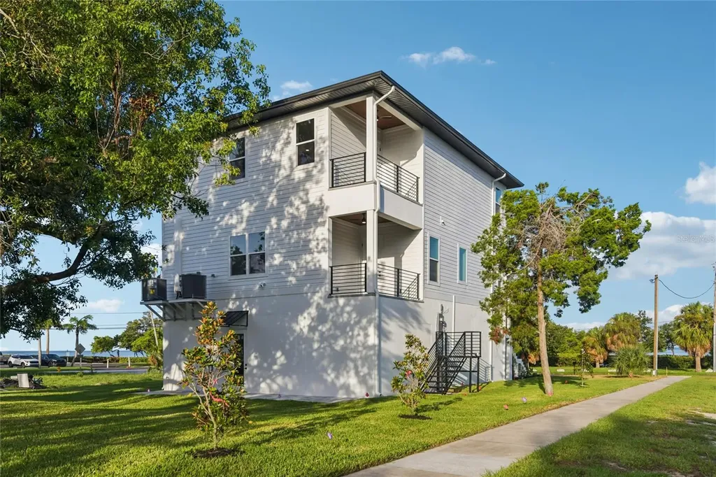 96 Shore Drive Tarpon Springs FL 34689
