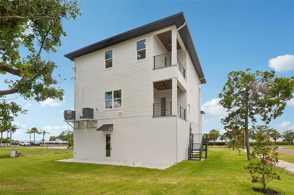 96 Shore Drive Tarpon Springs FL 34689