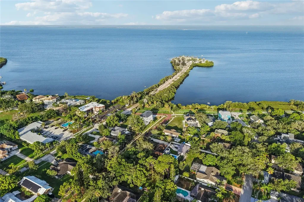 96 Shore Drive Tarpon Springs FL 34689