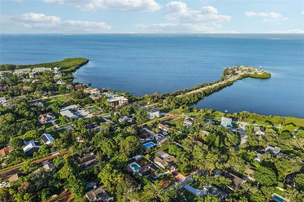 96 Shore Drive Tarpon Springs FL 34689