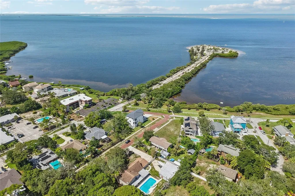 96 Shore Drive Tarpon Springs FL 34689
