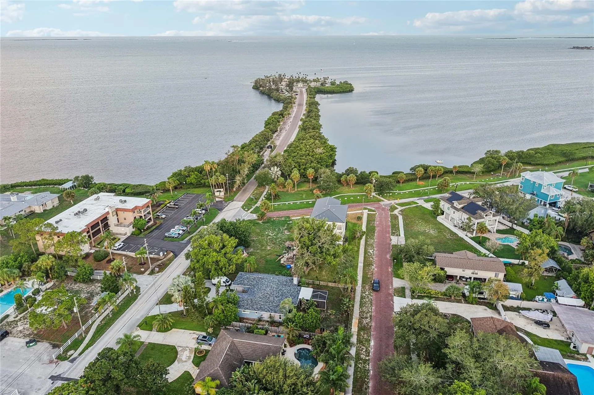 96 Shore Drive Tarpon Springs FL 34689