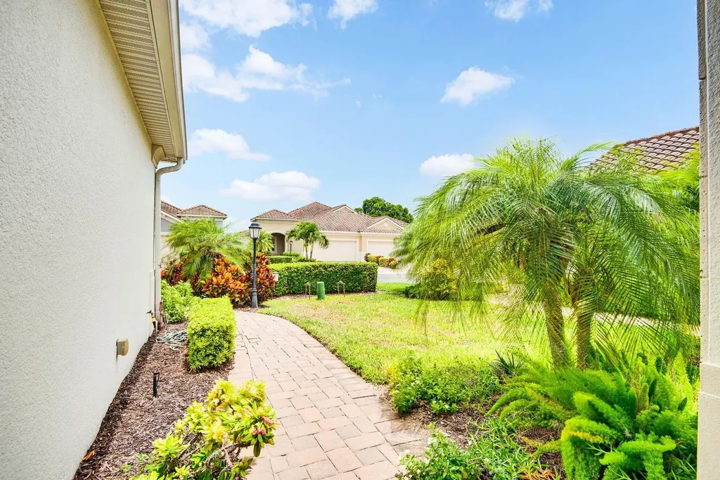 1418 Calle Grand Street Bradenton FL 34209