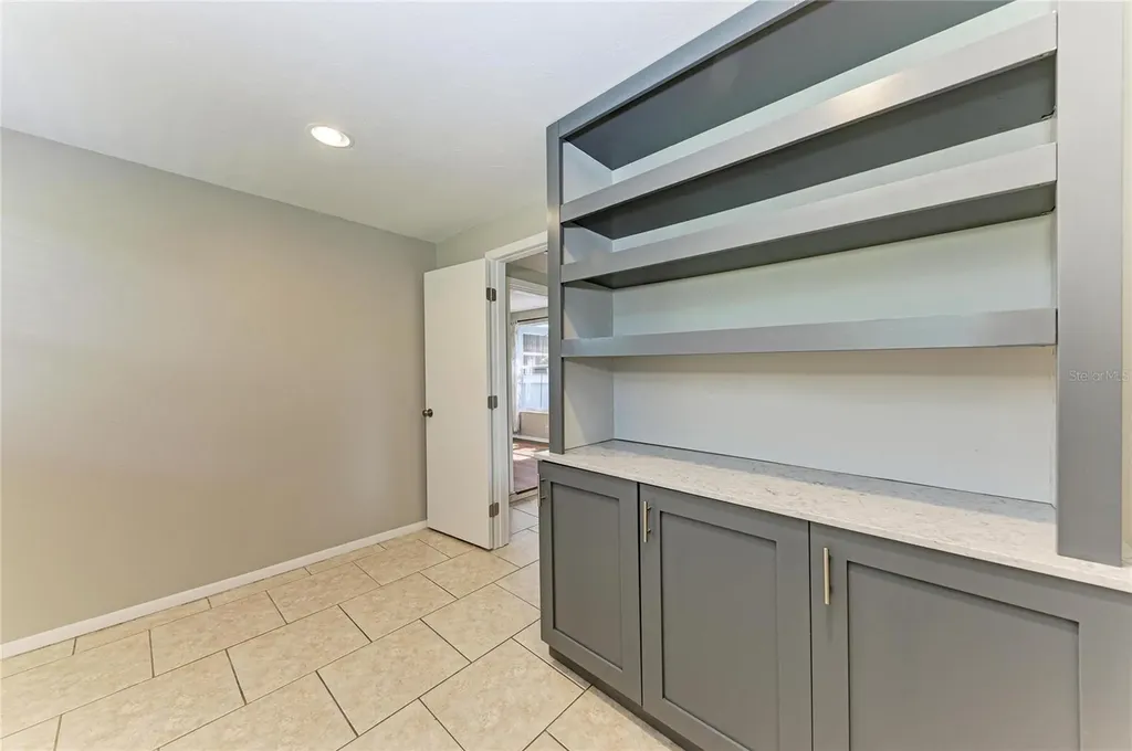 3138 Williamsburg Street Sarasota FL 34231