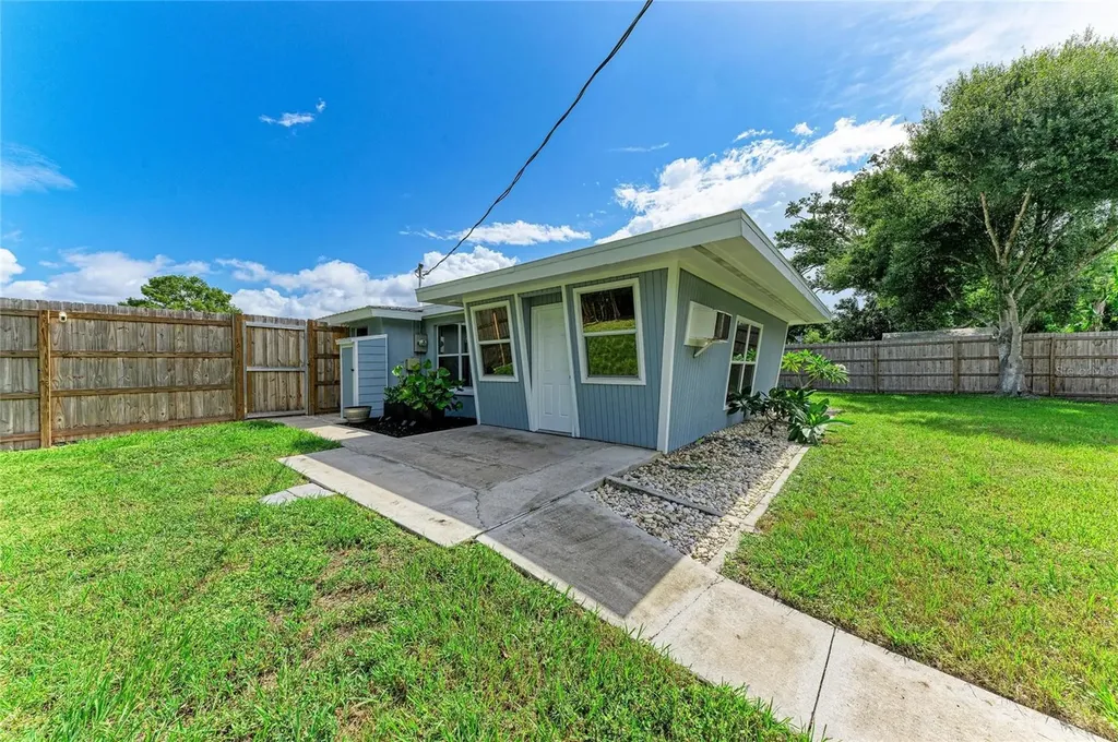 3138 Williamsburg Street Sarasota FL 34231