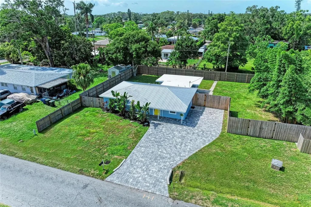 3138 Williamsburg Street Sarasota FL 34231