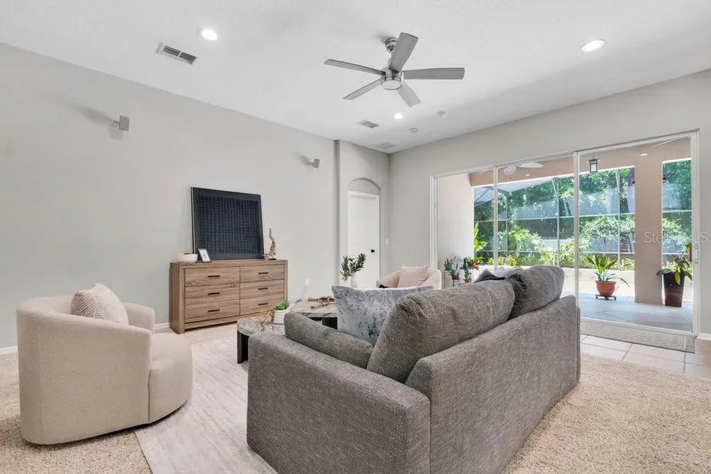 338 Pinestraw Circle Altamonte Springs FL 32714