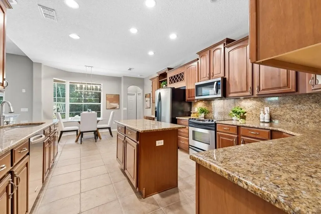 338 Pinestraw Circle Altamonte Springs FL 32714