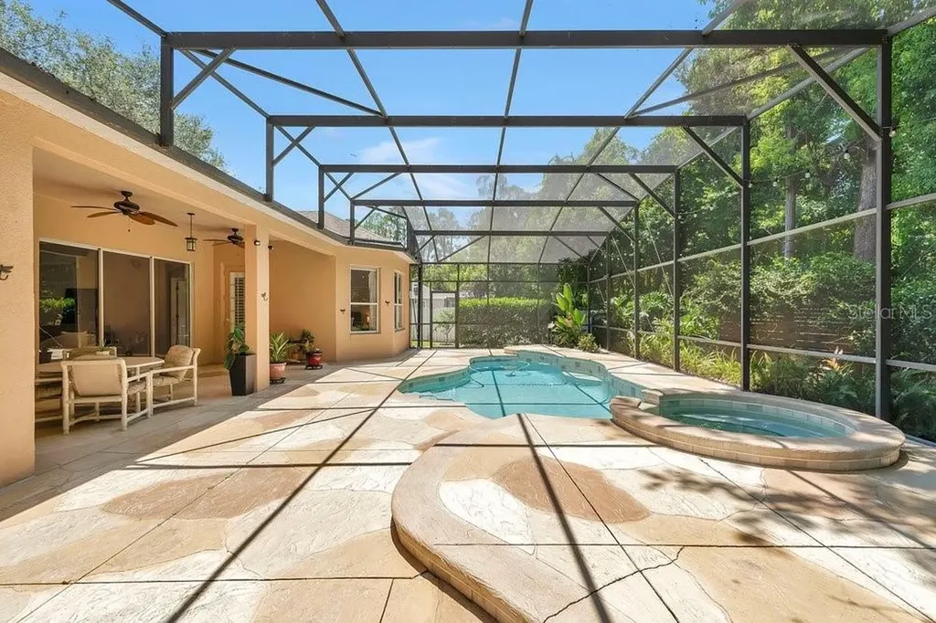 338 Pinestraw Circle Altamonte Springs FL 32714