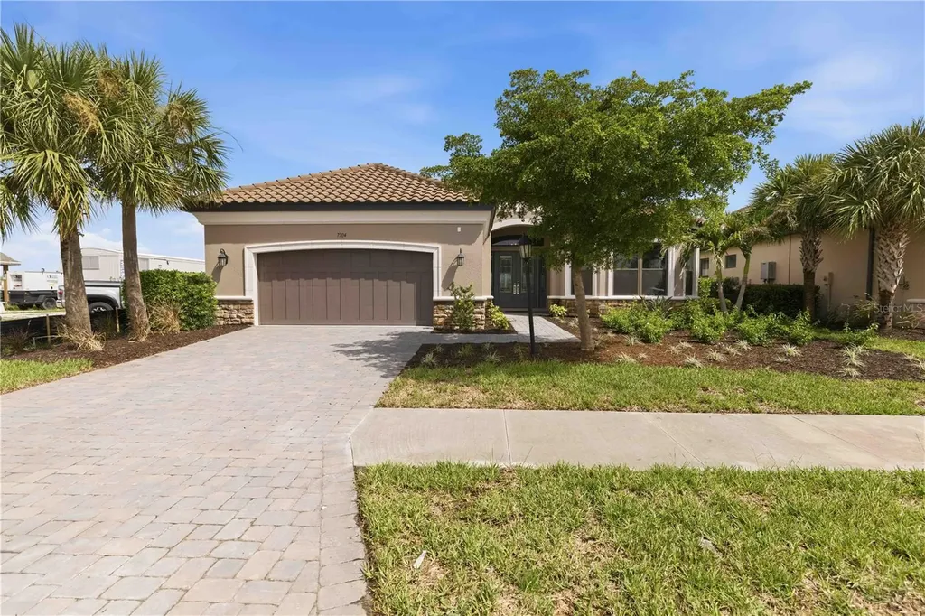 7704 Moonbeam Avenue Sarasota FL 34241