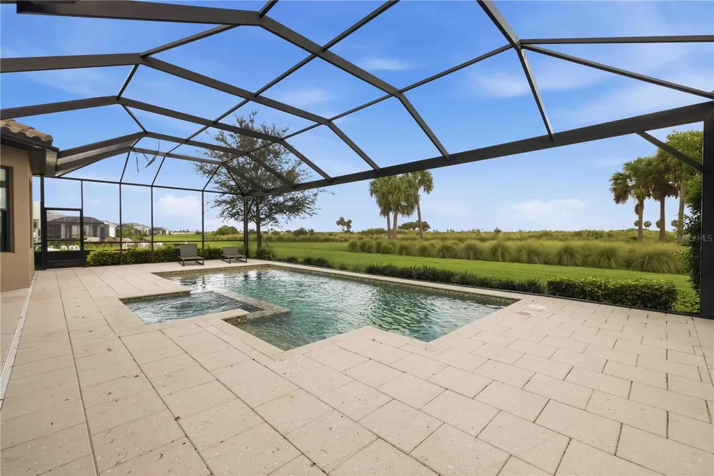 7704 Moonbeam Avenue Sarasota FL 34241