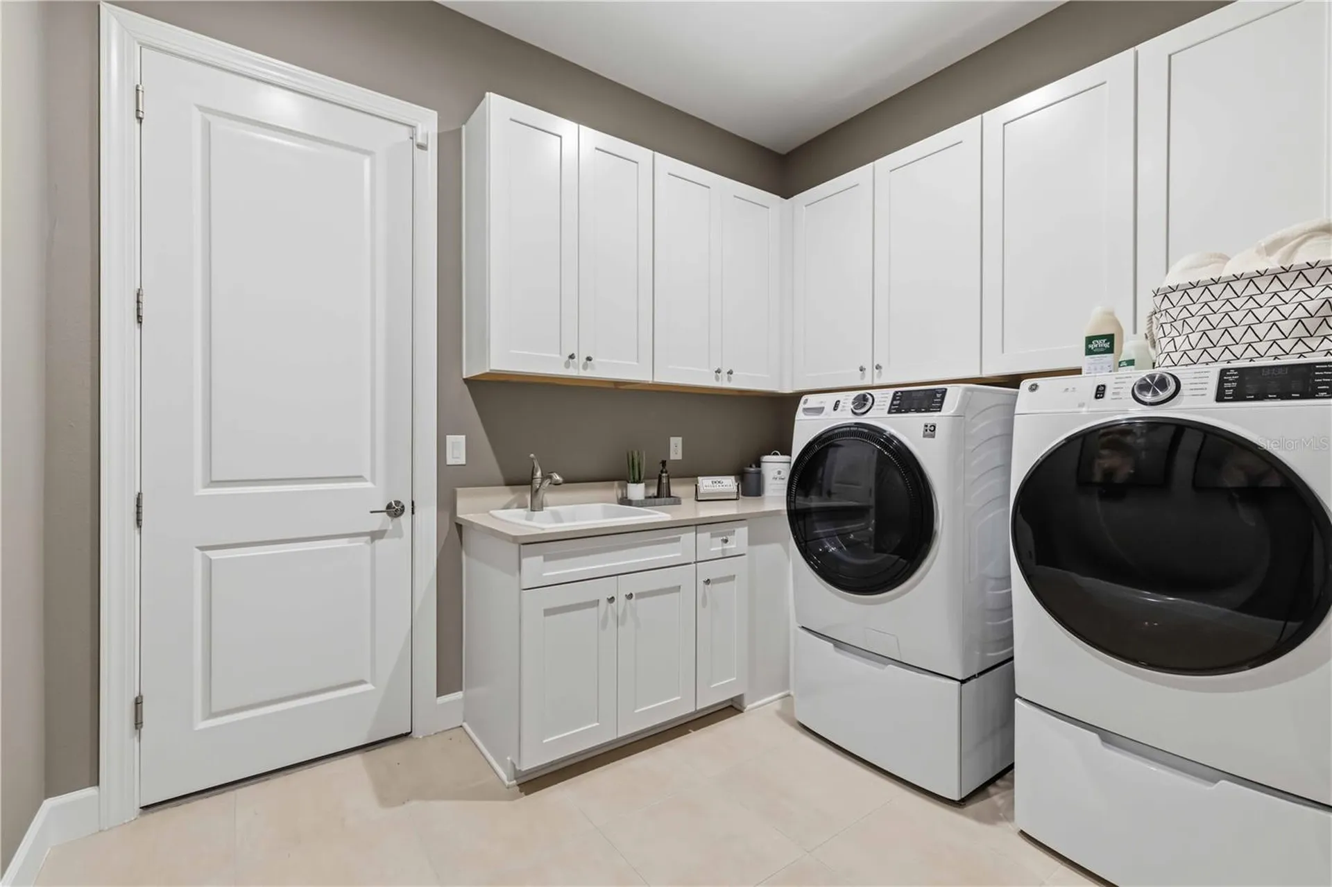 7704 Moonbeam Avenue Sarasota FL 34241