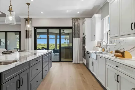 7704 Moonbeam Avenue Sarasota FL 34241