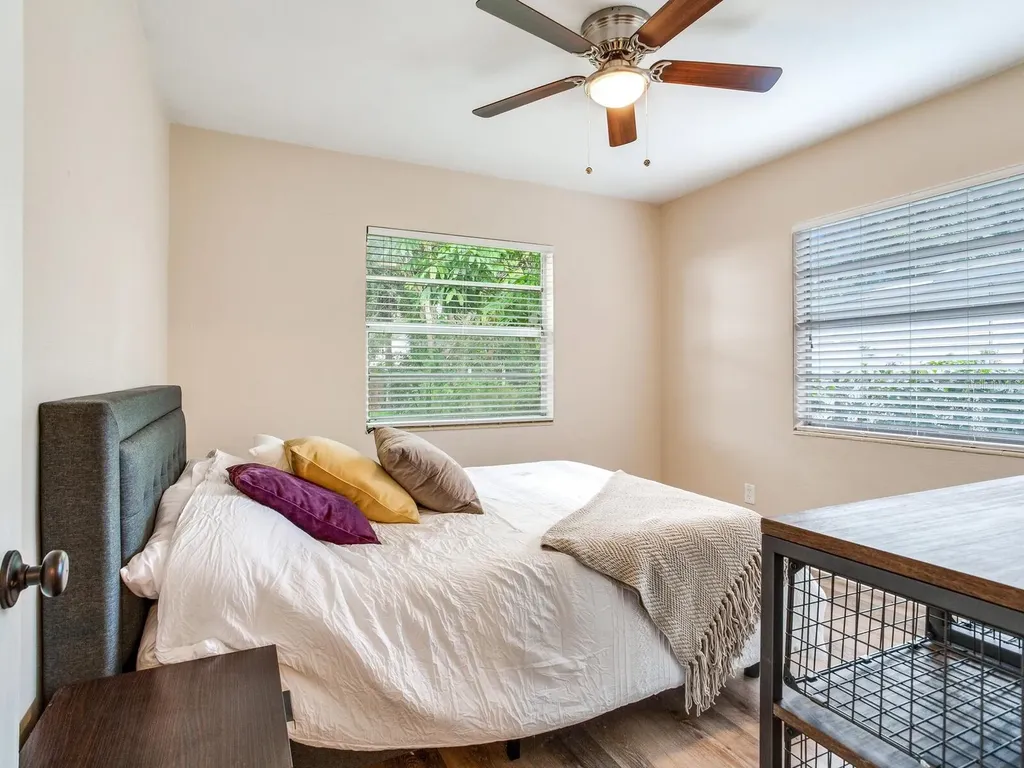 221 N Clearview Avenue Tampa FL 33609