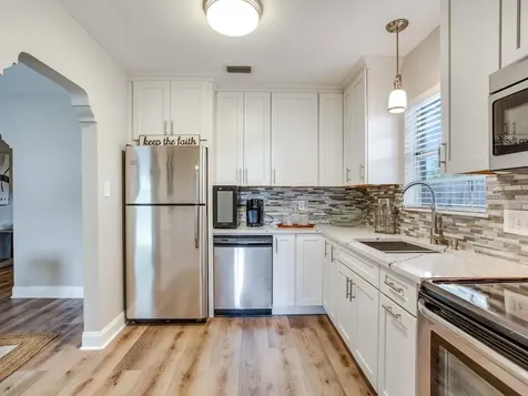 221 N Clearview Avenue Tampa FL 33609