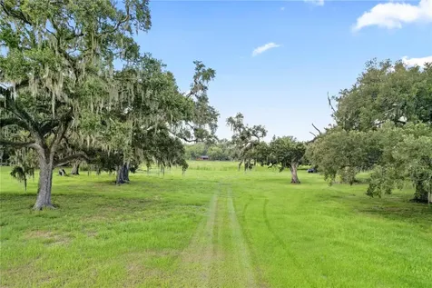 37952 Crystal Way Dade City FL 33523