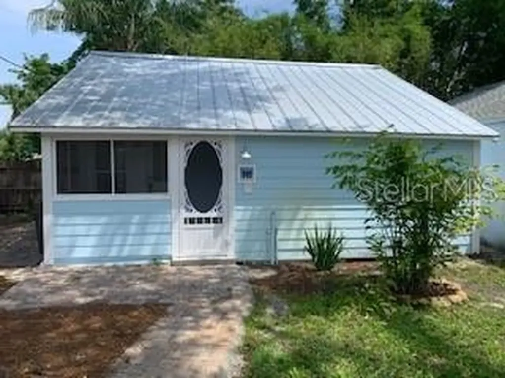 305 Mary Avenue New Smyrna Beach FL 32168