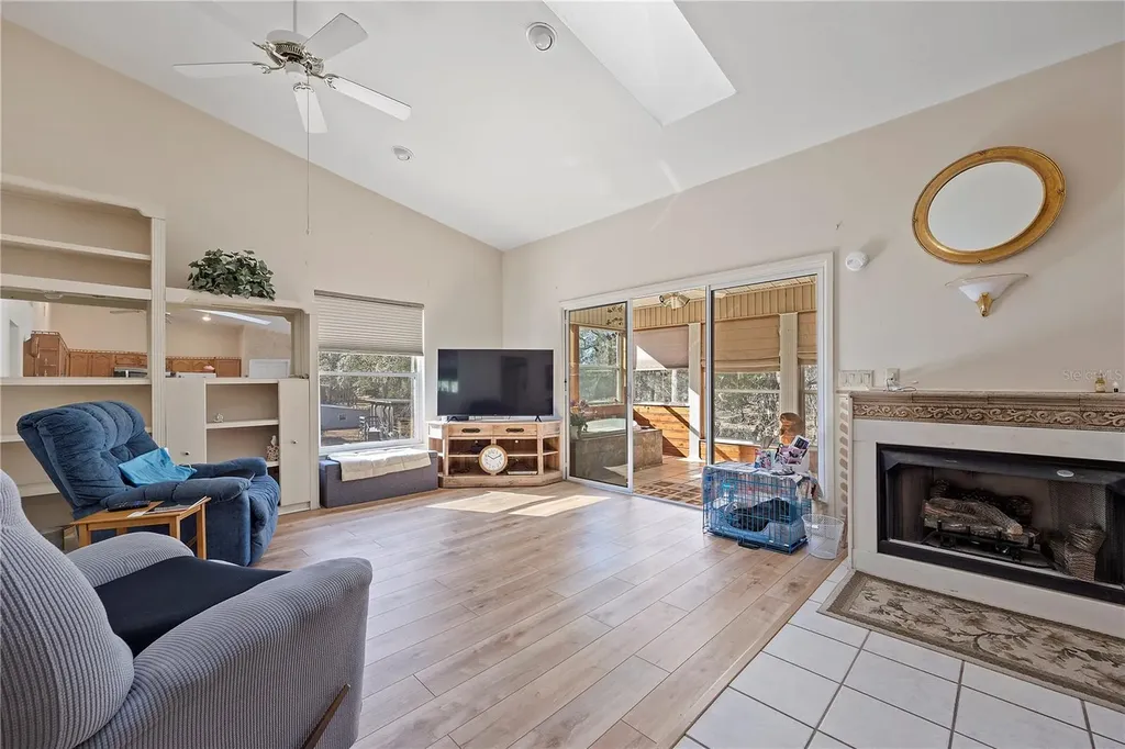 30009 81st Place Branford FL 32008