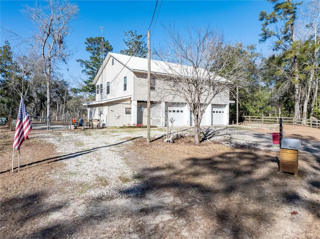30009 81st Place Branford FL 32008