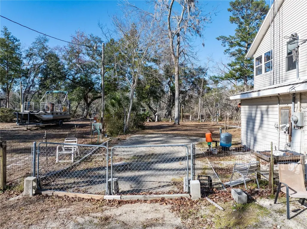 30009 81st Place Branford FL 32008