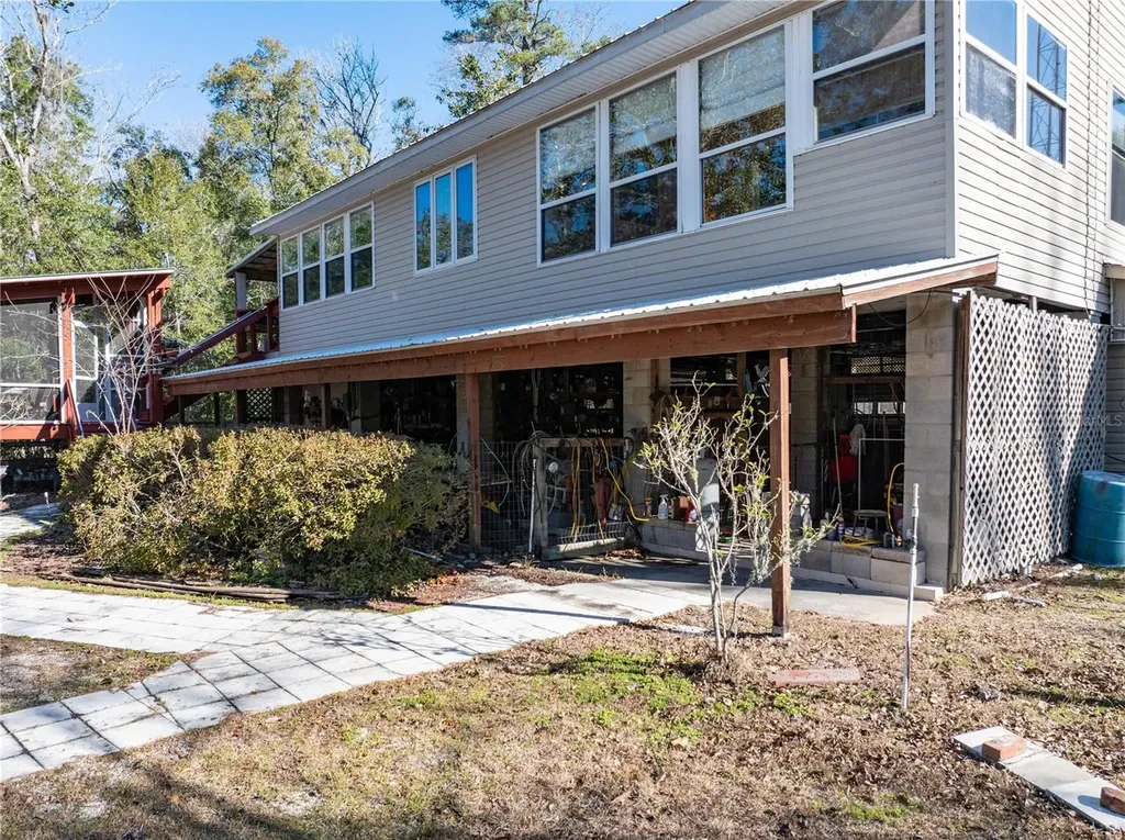 30009 81st Place Branford FL 32008