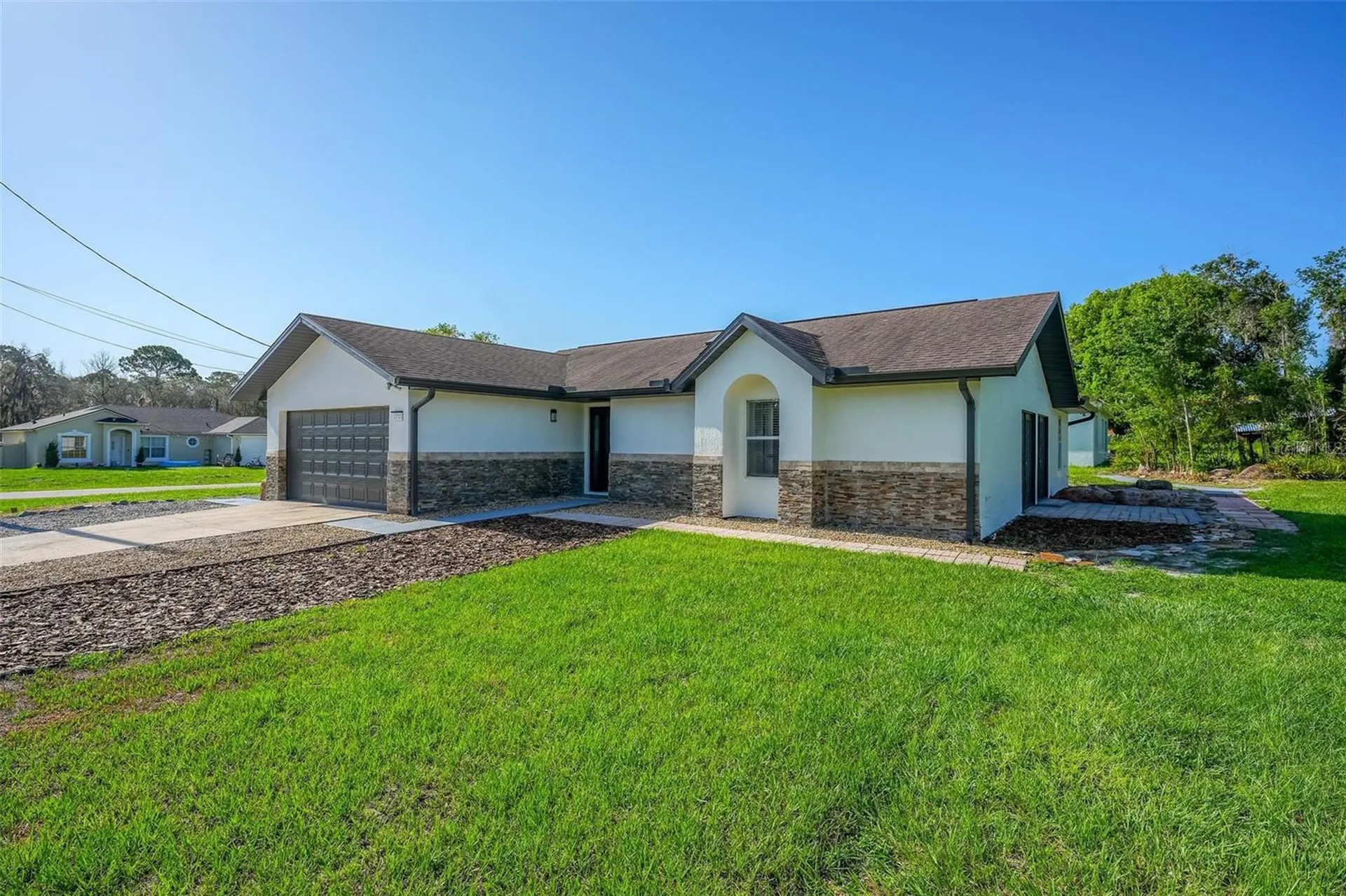 1733 Twin Oak Street Deltona FL 32725