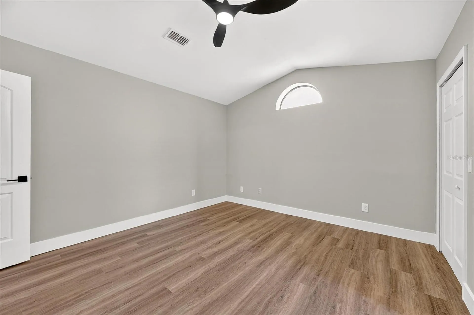 1733 Twin Oak Street Deltona FL 32725