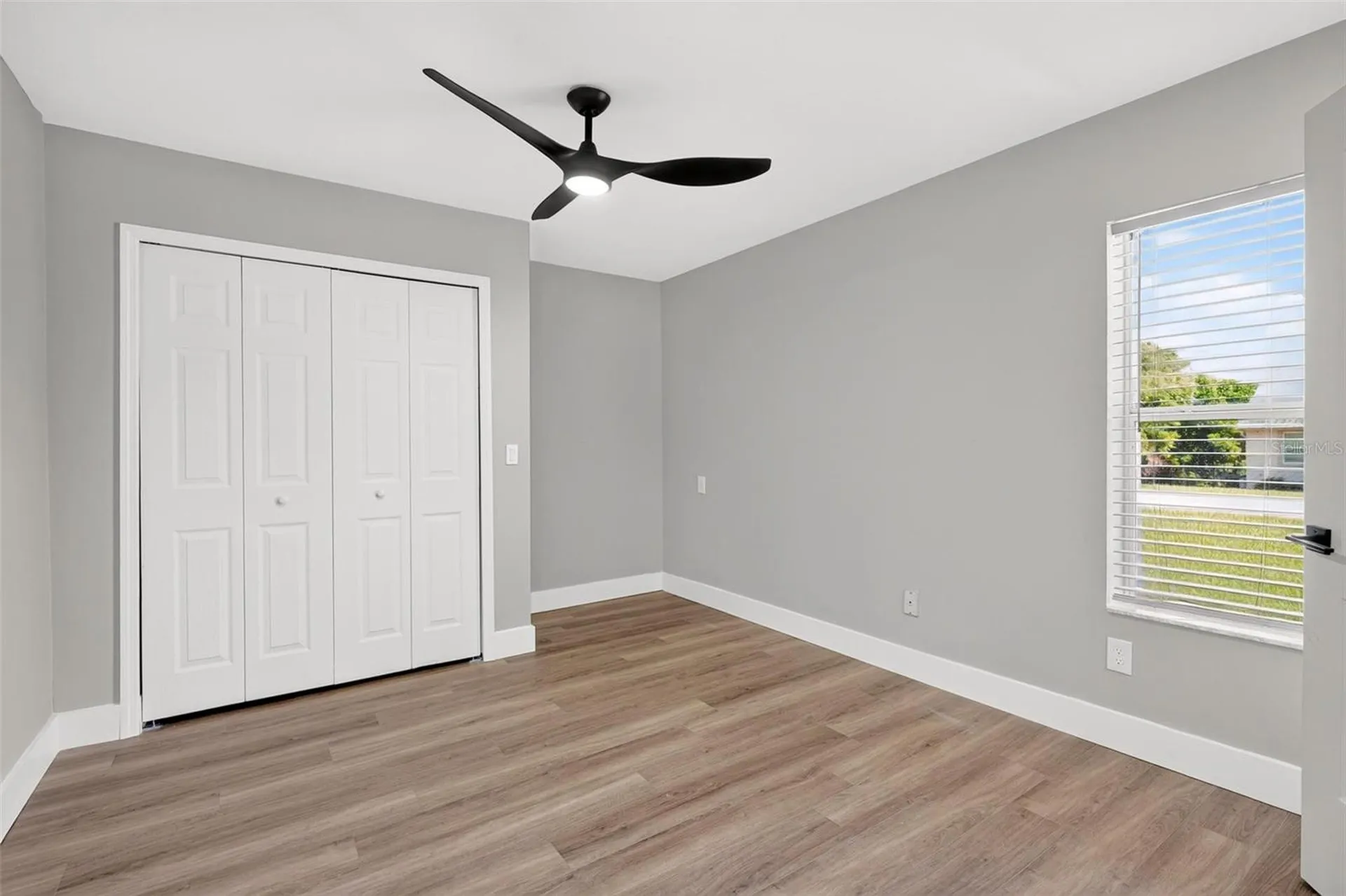 1733 Twin Oak Street Deltona FL 32725