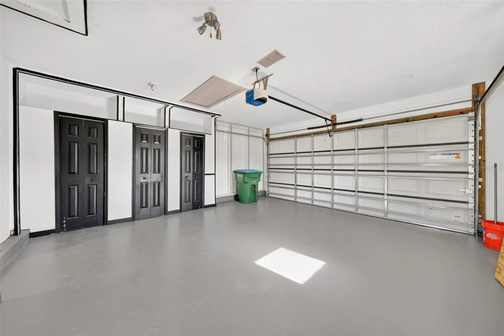 1733 Twin Oak Street Deltona FL 32725