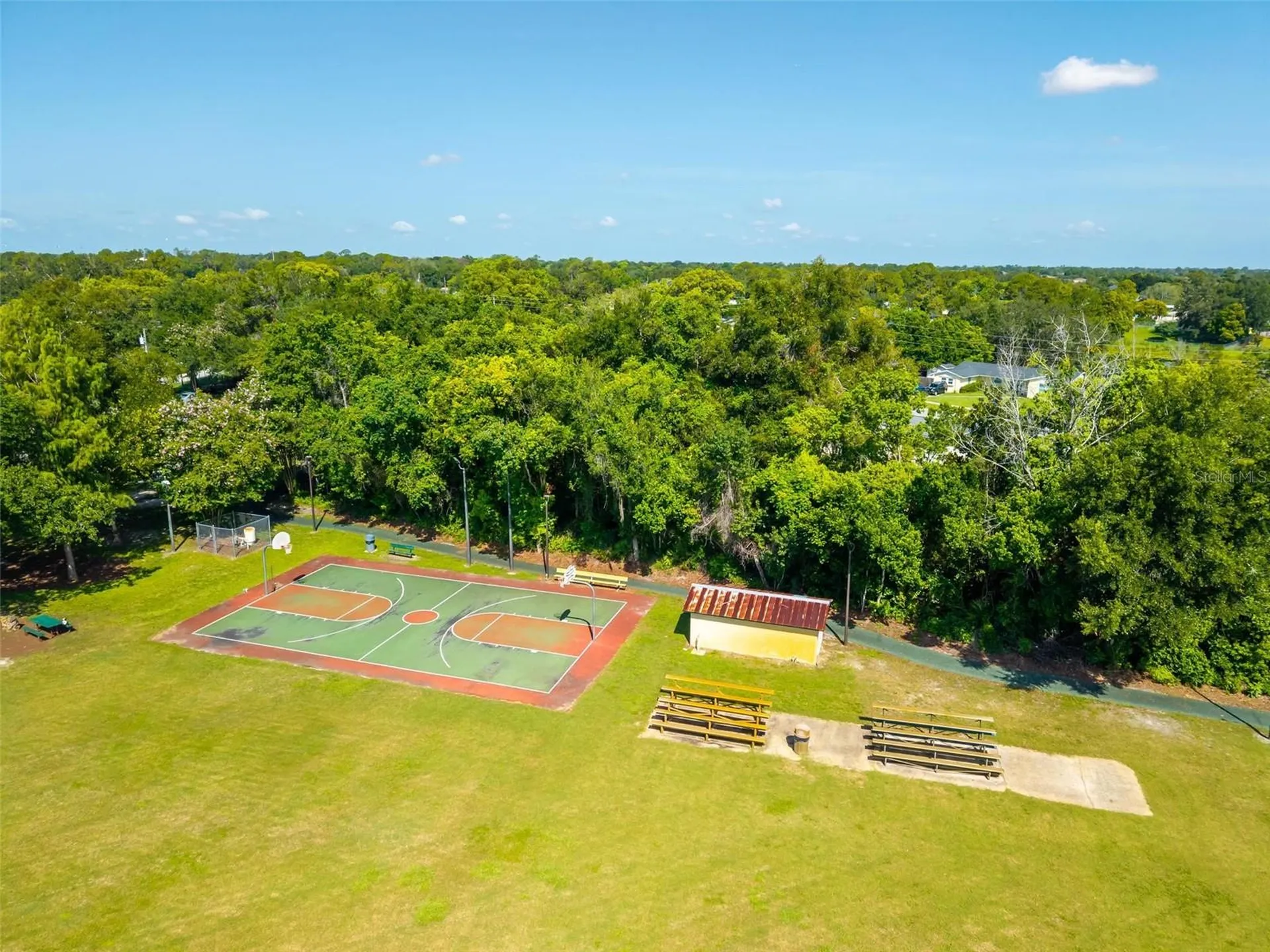 1733 Twin Oak Street Deltona FL 32725