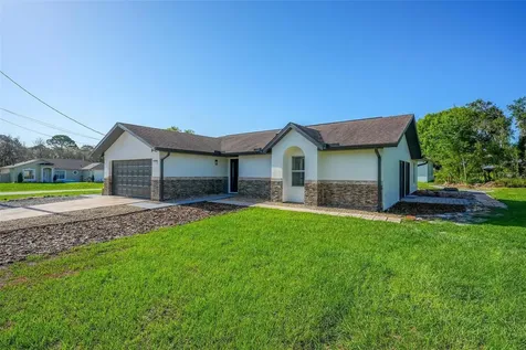 1733 Twin Oak Street Deltona FL 32725