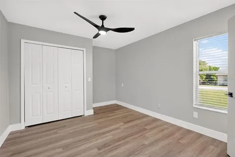 1733 Twin Oak Street Deltona FL 32725