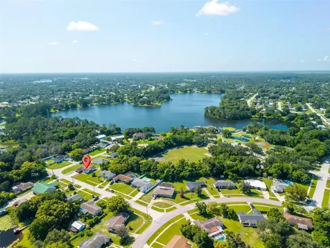 1733 Twin Oak Street Deltona FL 32725