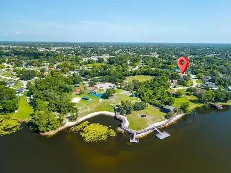 1733 Twin Oak Street Deltona FL 32725