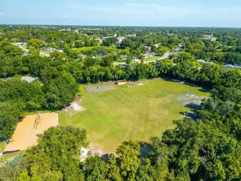 1733 Twin Oak Street Deltona FL 32725
