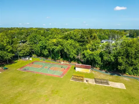 1733 Twin Oak Street Deltona FL 32725