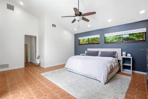 516 N Mcdonald Avenue Deland FL 32724