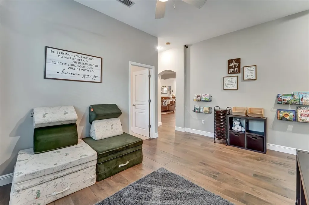 7136 Derwent Glen Circle Land O Lakes FL 34637