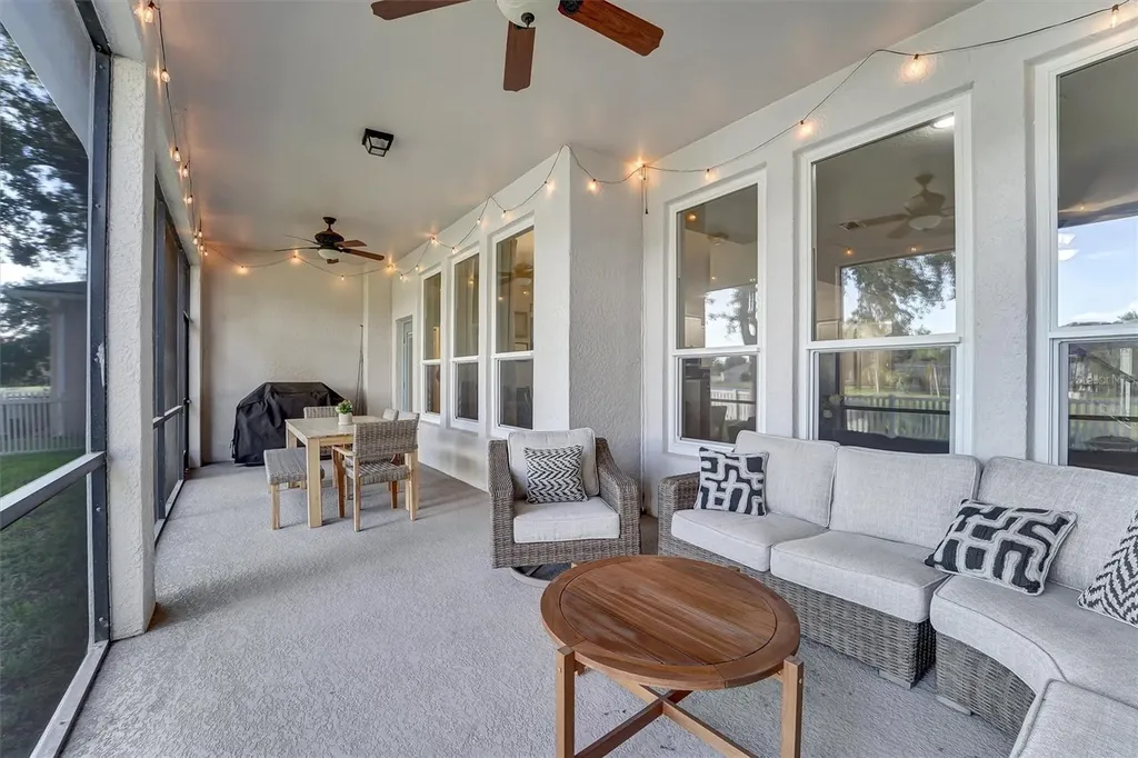 7136 Derwent Glen Circle Land O Lakes FL 34637