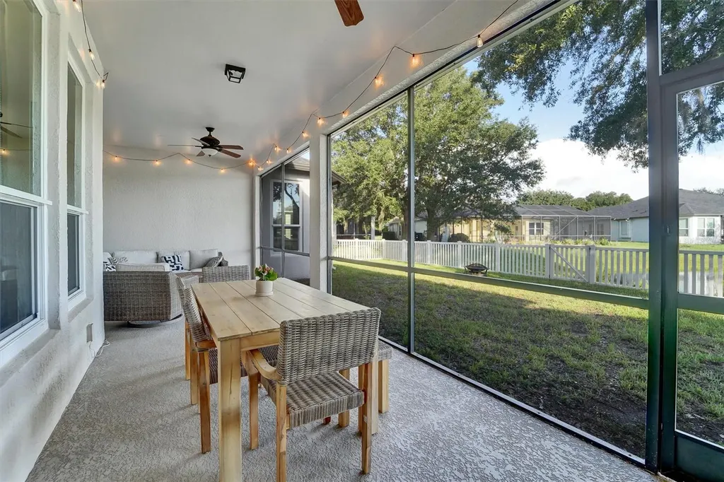 7136 Derwent Glen Circle Land O Lakes FL 34637
