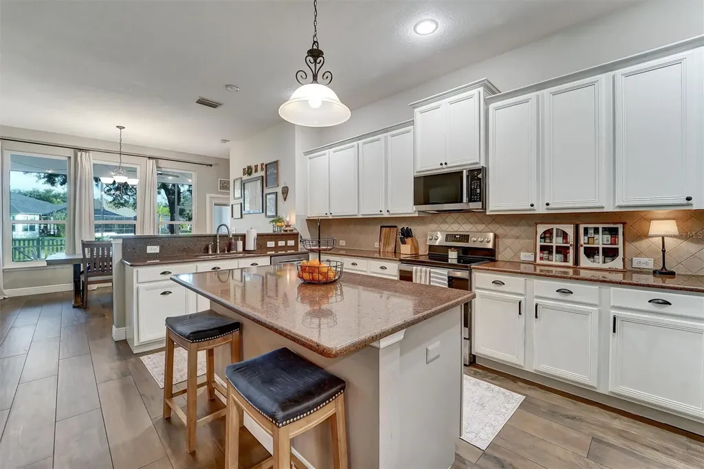 7136 Derwent Glen Circle Land O Lakes FL 34637