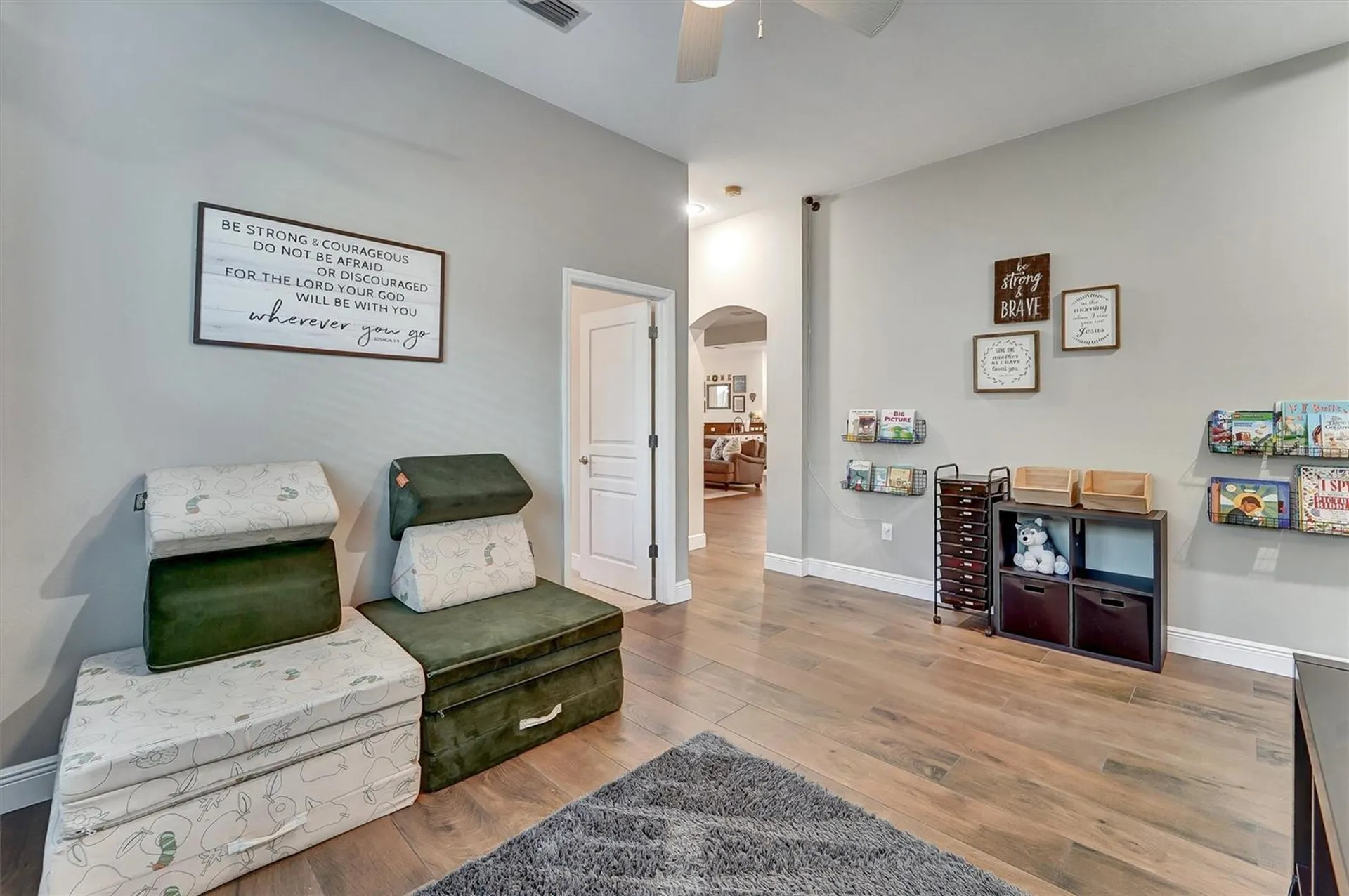7136 Derwent Glen Circle Land O Lakes FL 34637