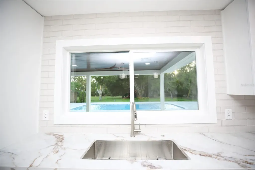 1646 Robin Hood Lane Clearwater FL 33764