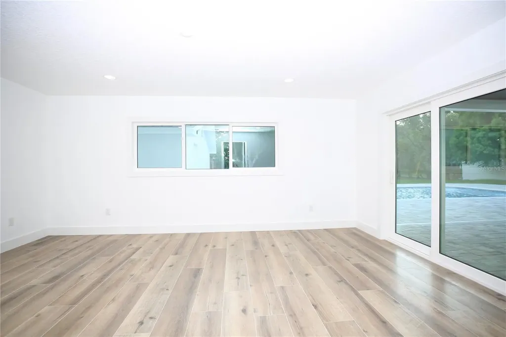 1646 Robin Hood Lane Clearwater FL 33764