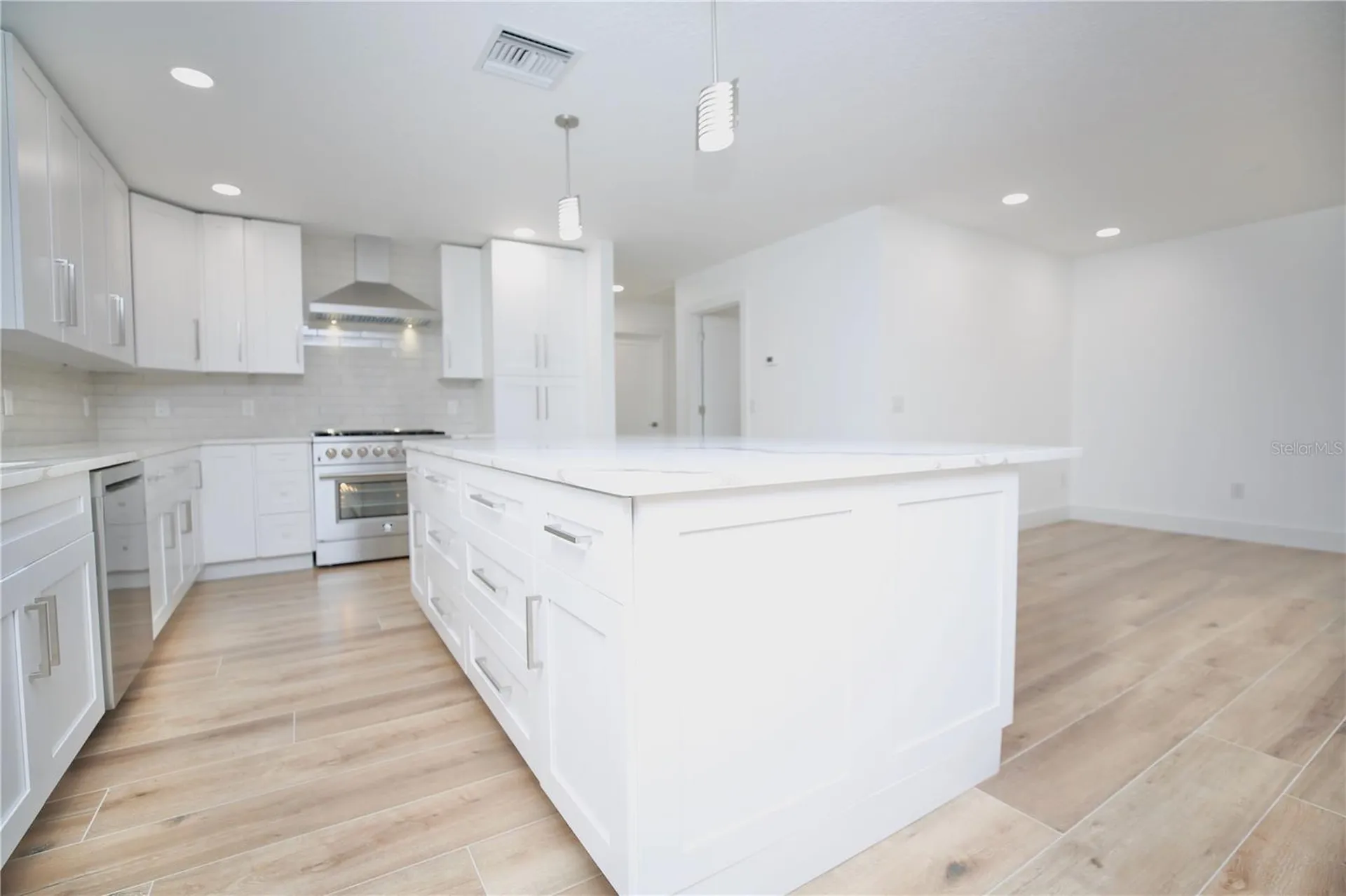 1646 Robin Hood Lane Clearwater FL 33764
