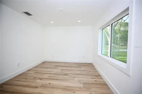 1646 Robin Hood Lane Clearwater FL 33764