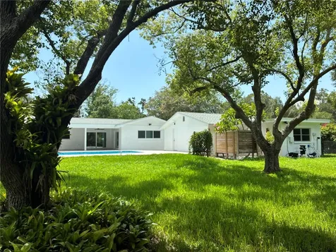 1646 Robin Hood Lane Clearwater FL 33764