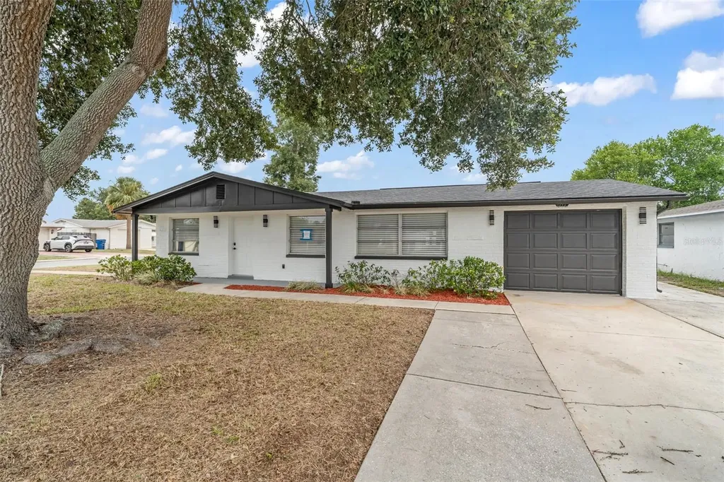 3325 Darlington Road Holiday FL 34691